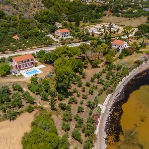 Ostria Villa Lixouri