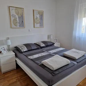 Nicol Appartamento Ližnjan
